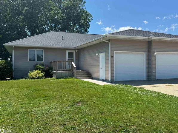 17 Plaza Dr, Clear Lake, IA 50428