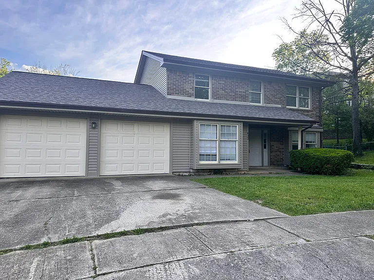 432 Lakebow Ct — Photo 2