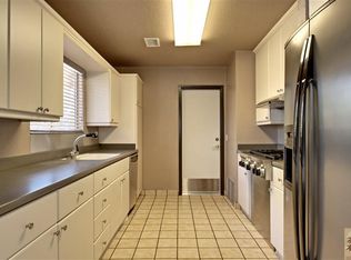 2200 Acacia Rd E, Palm Springs, CA 92262