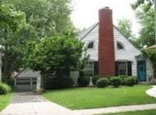 215 E Winthrope Rd, Kansas City, MO 64113