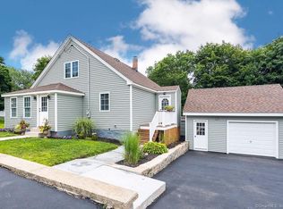 75 Olive St, Waterford, CT 06385