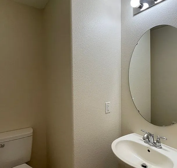 9484 Strongbark Ln — Photo 13