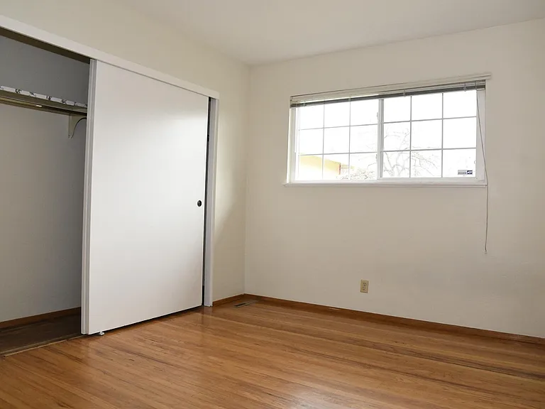 6385 Lillian Way — Photo 7