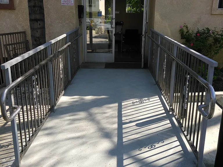4604 Cahuenga Blvd #6 — Photo 17