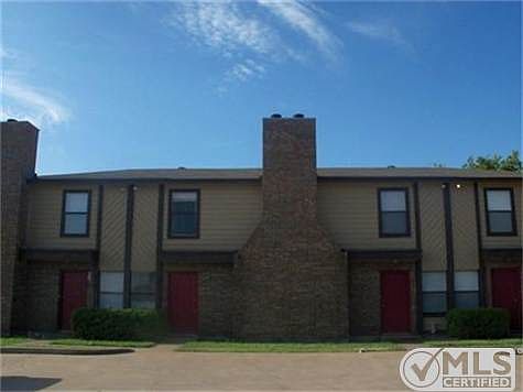 2nd image of 217 Cambridge Dr