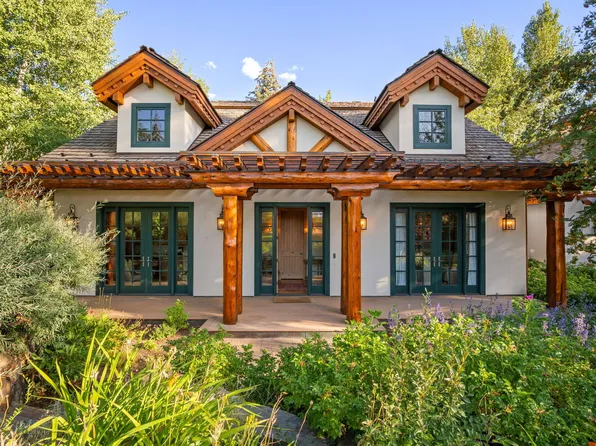 7 Rose Ct, Sun Valley, ID 83353