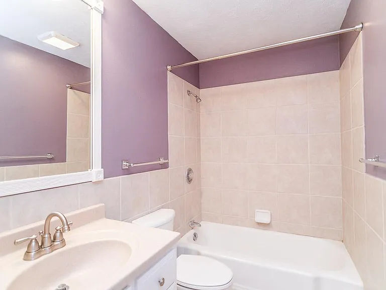 530 W Broadview Dr — Photo 8
