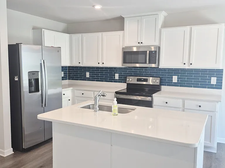 130 Robinia Rd — Photo 6