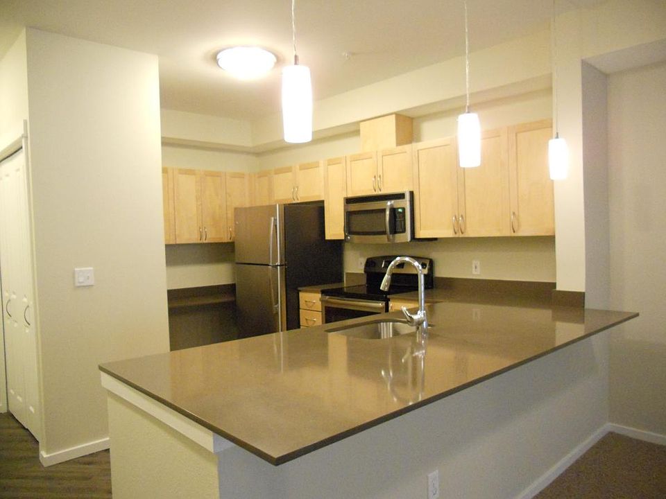 Beautifully Renovated Kitchen!