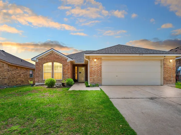 2512 Wakecrest Dr, Fort Worth, TX 76108