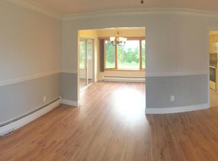 2 Bolingbroke Dr, Toms River, NJ 08757