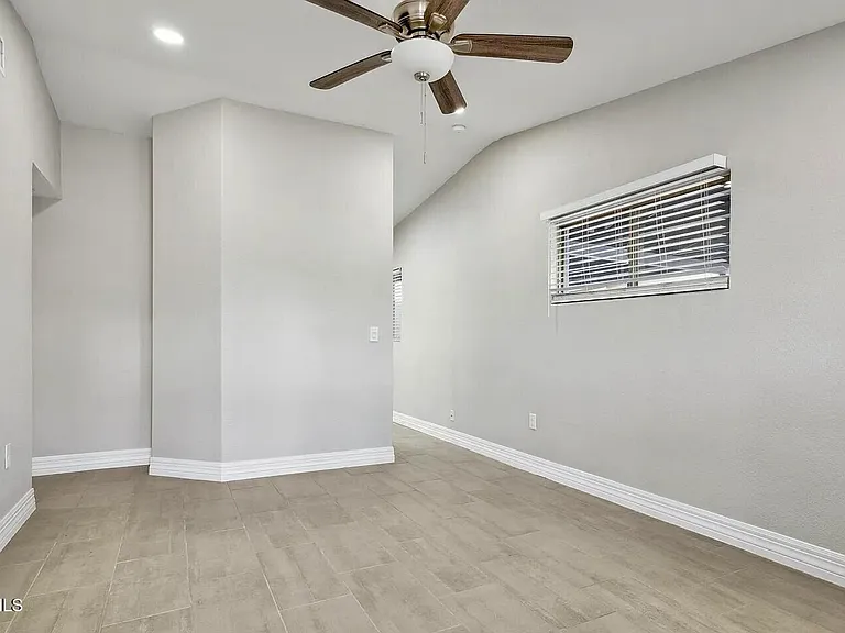 2068 E Howe Ave — Photo 4