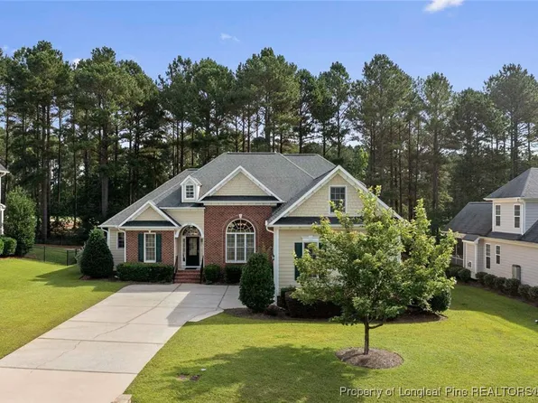 259 Rolling Pines Dr, Spring Lake, NC 28390