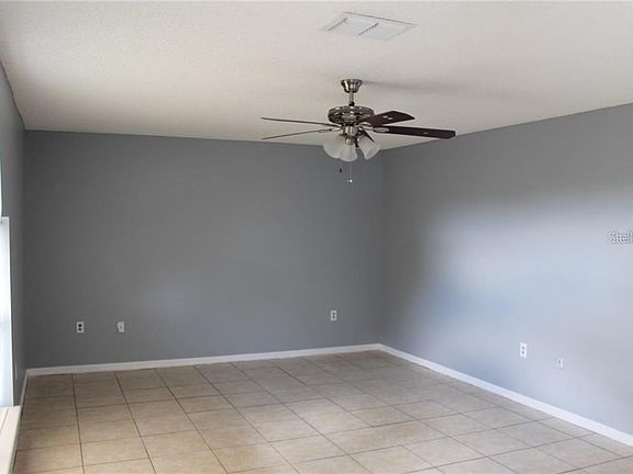 4th image of 1124 Imperial Eagle St