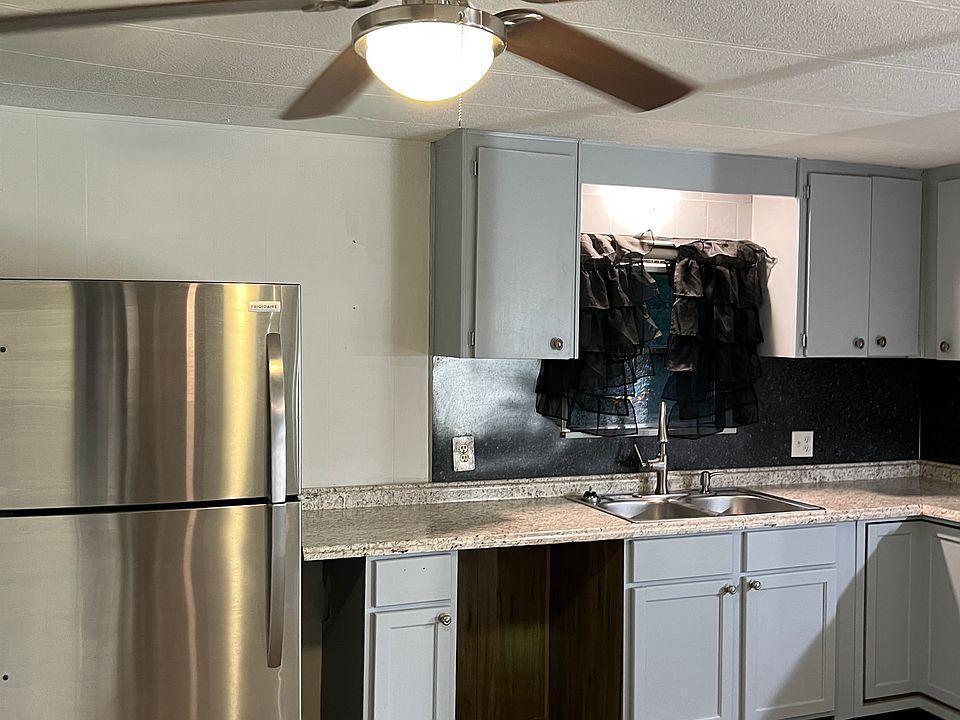 1st image of 129 Rainbow Dr #129
