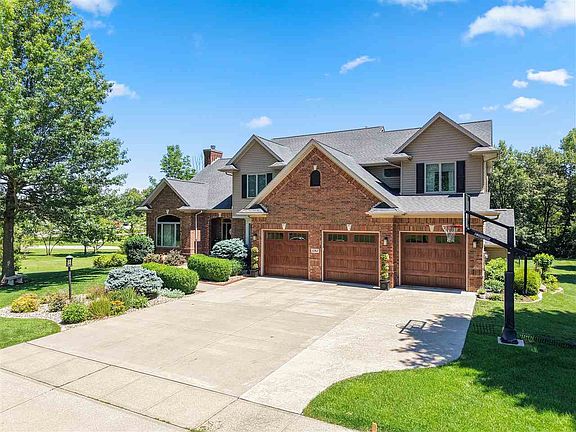 3rd image of 2261 Brown Deer Rd