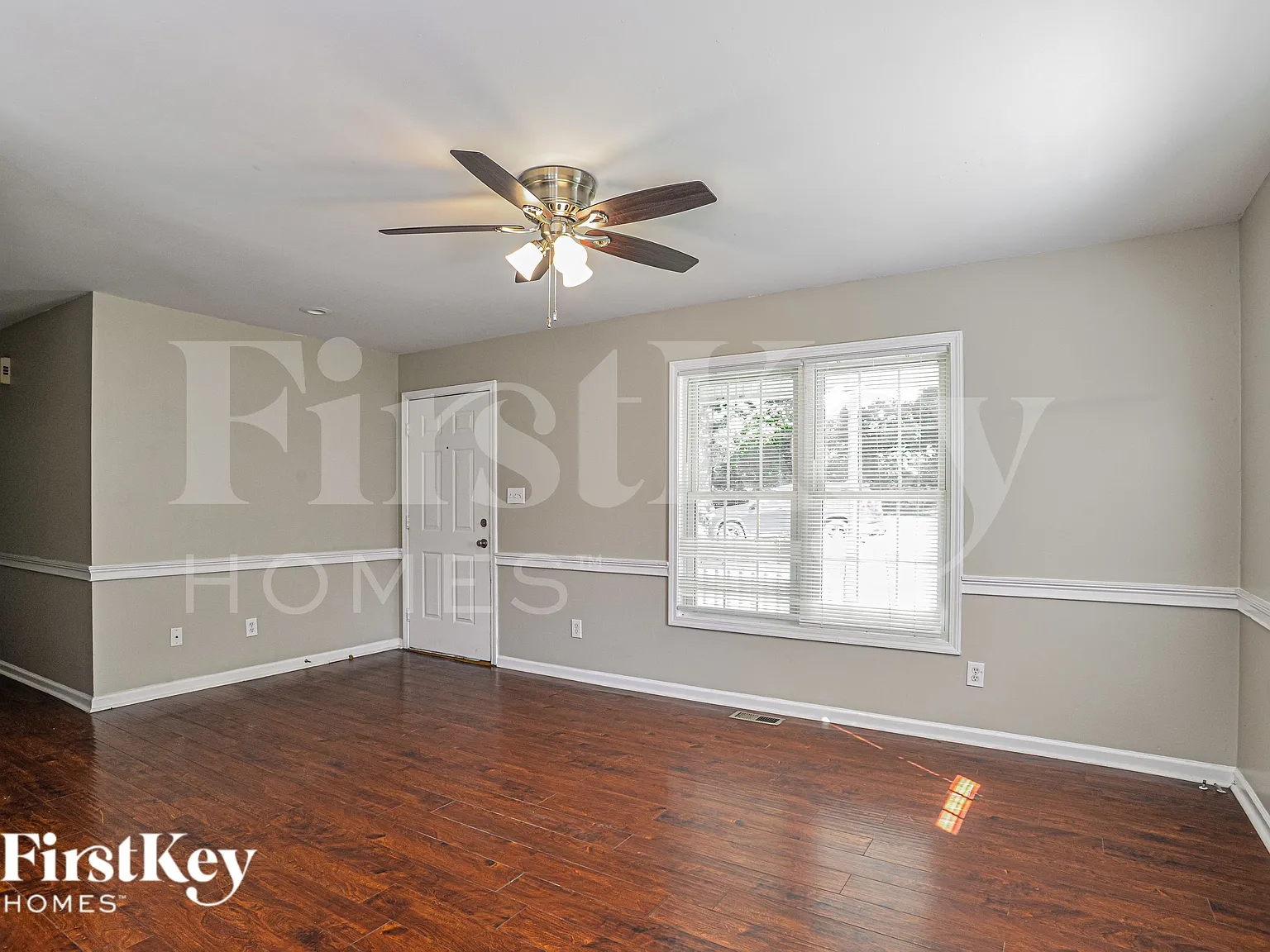 4 bed, 2.0 bath, 1259 sqft, $1,715 — Photo 2