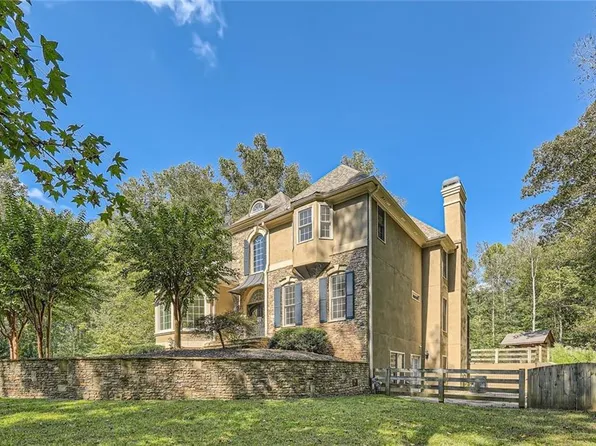 138 Laurel Ridge Dr, Alpharetta, GA 30004