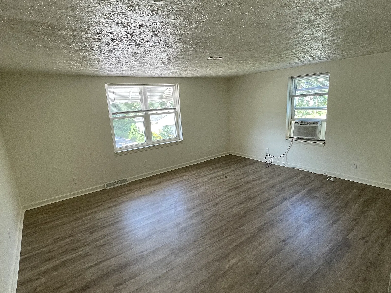 2 bed, 1176 sqft, $1,100 — Photo 2