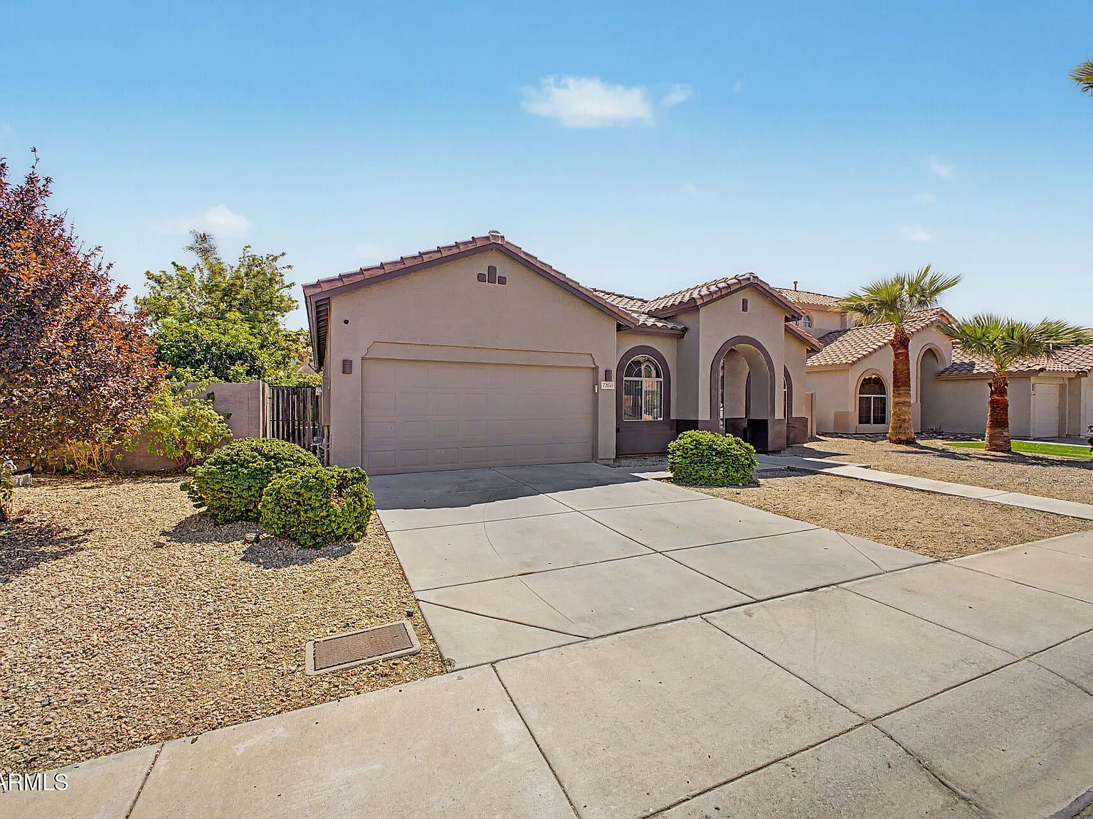 4 bed, 2352 sqft, $2,500 — Photo 3