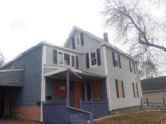 2nd image of 194 Warren St