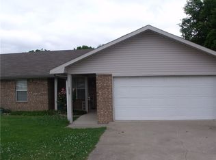 1504 SW 14th St #A, Bentonville, AR 72712