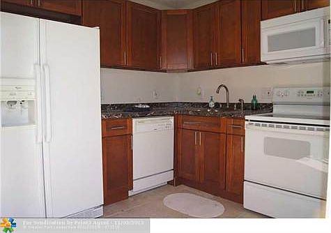 5th image of 8150 SW 5th St