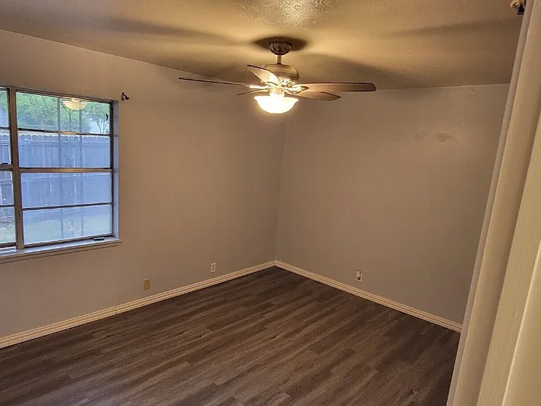 113 N McKown Ave #1 — Photo 6