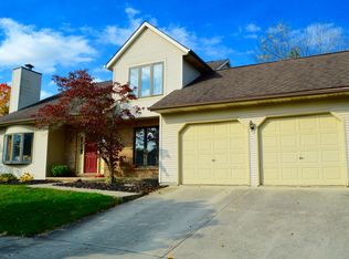 6239 Hickory Lawn Ct, Grove City, OH 43123