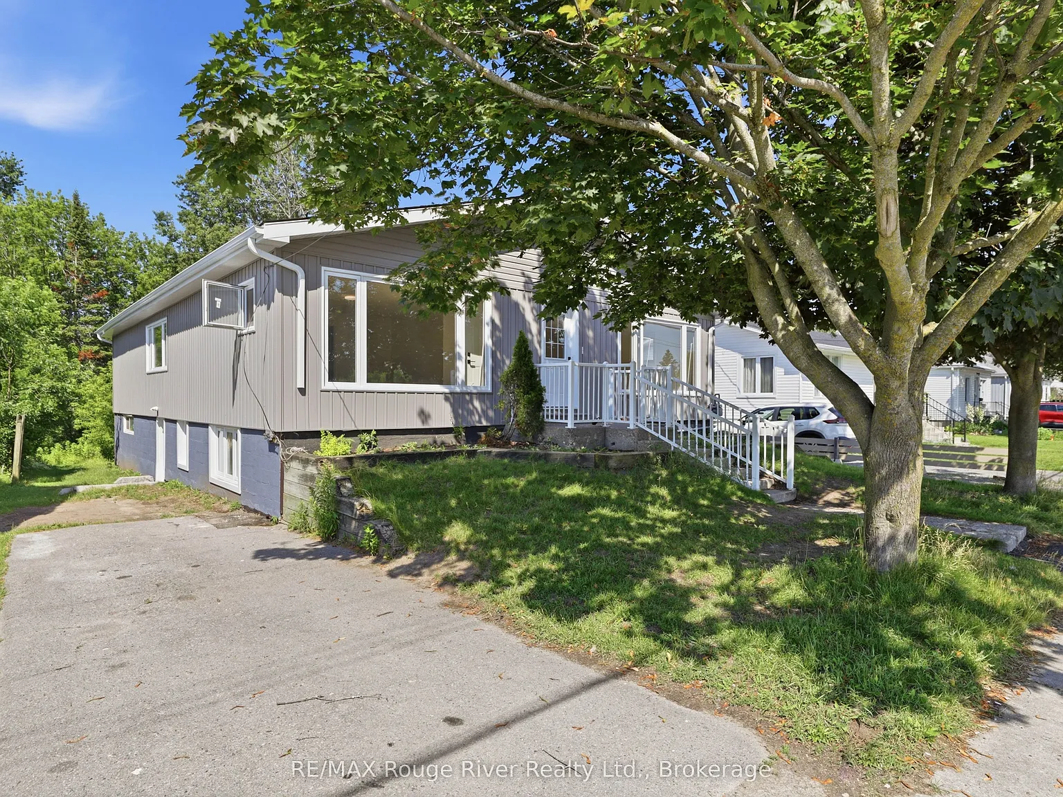 3 bed, $2,800 — Photo 1