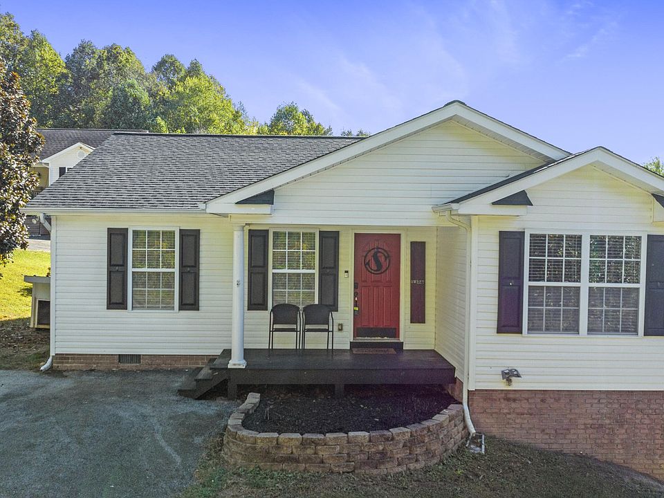 1st image of 128 Will Lewis Dr SE