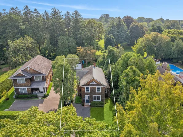 22 Pleasant Ln, East Hampton, NY 11937