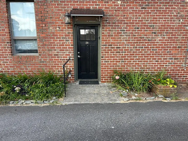 218 N Martin Luther King Jr Dr — Photo 10