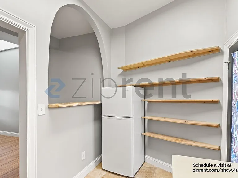 5580 Vallejo St #A — Photo 8