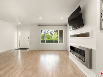 8025 Redlands St APT 1, Playa Del Rey, CA, 90293