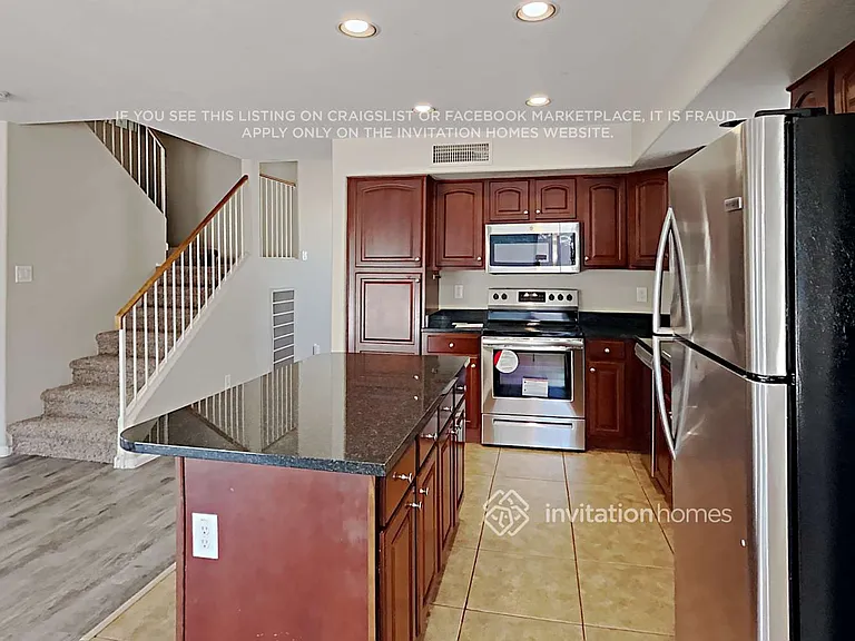 4614 W Valencia Dr — Photo 8