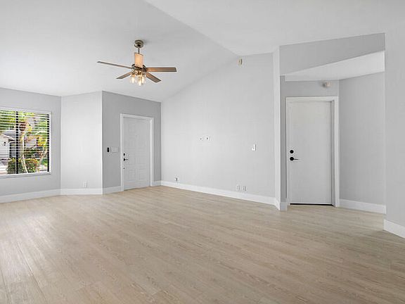 5th image of 6032 Strawberry Lakes Circle