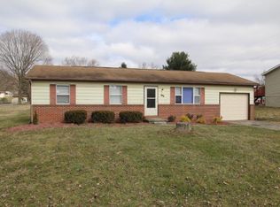 574 Derby Downs Rd, Newark, OH 43055