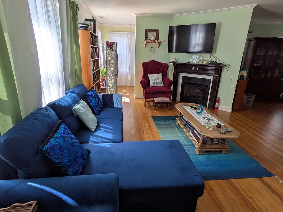 19 Menotomy Rd #2