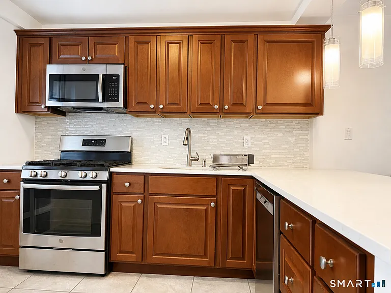 91 Strawberry Hill Ave #534 — Photo 5