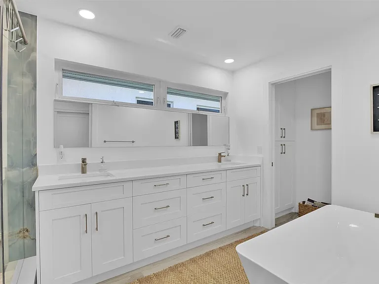 17026 Bay St — Photo 62