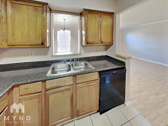 4th image of 5515 Brookview Ct Unit A