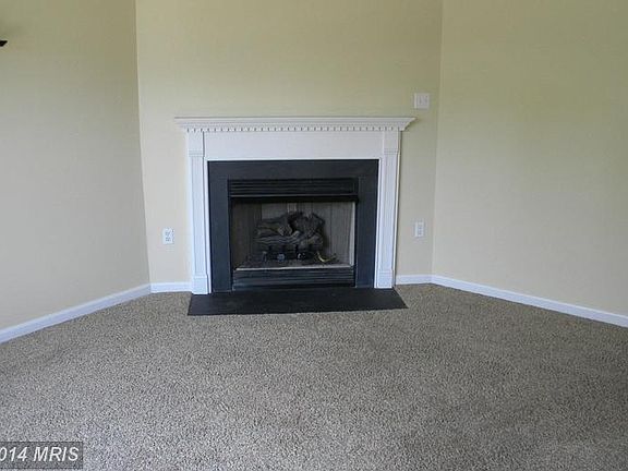 3rd image of 46716 Robert Leon Dr