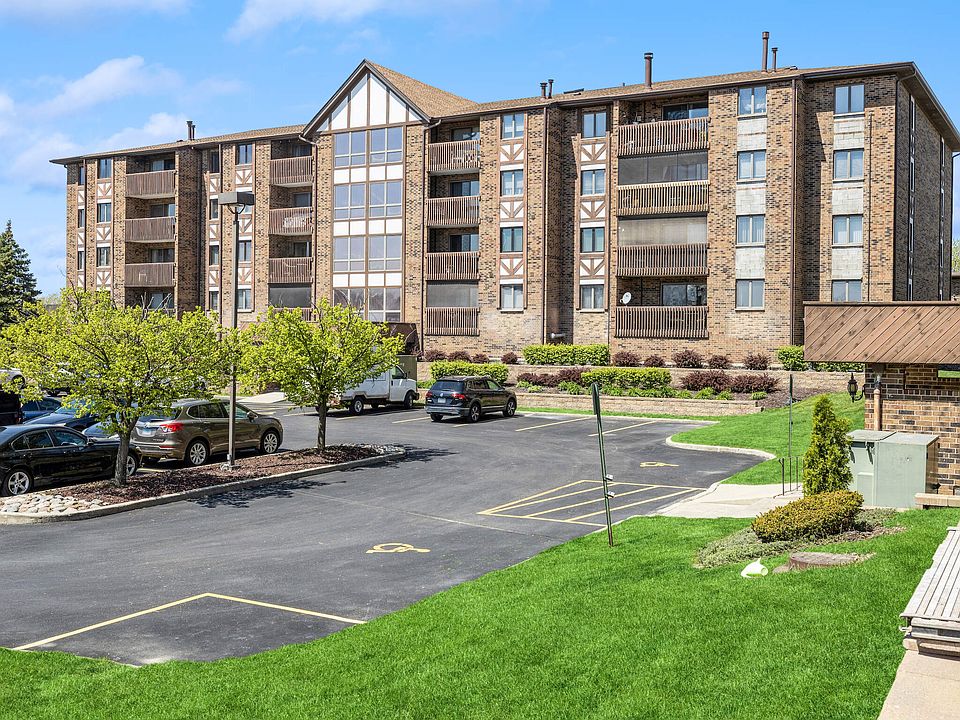 1st image of 10420 Circle Dr APT 36B
