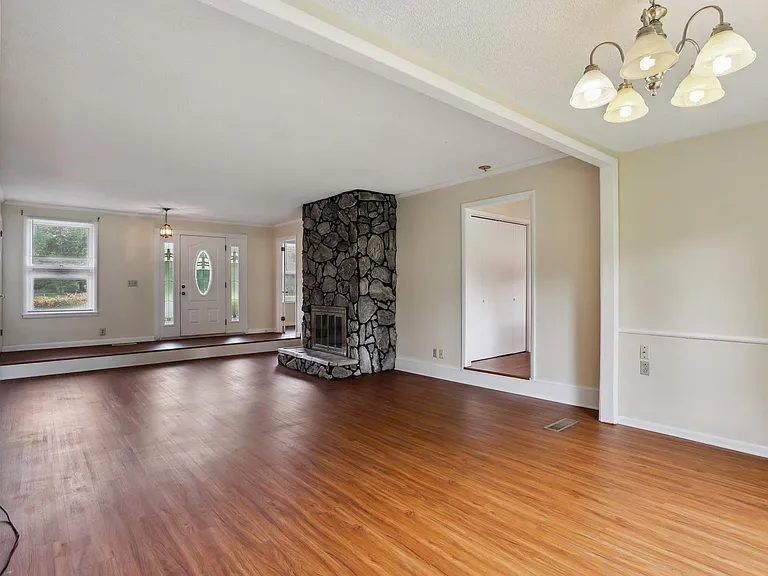 8218 Falmouth Ct — Photo 16