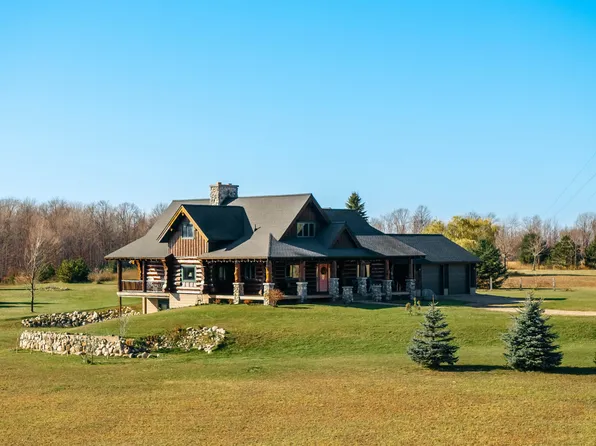 4311 Caro Ln, Kingsley, MI 49649