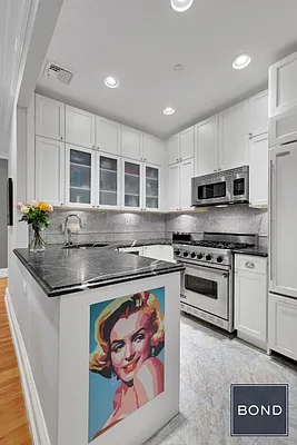 Sold by Bond New York | media 2