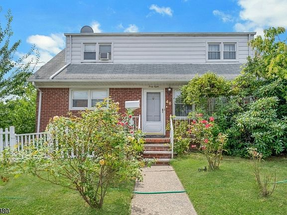 2nd image of 48 Doherty Dr S