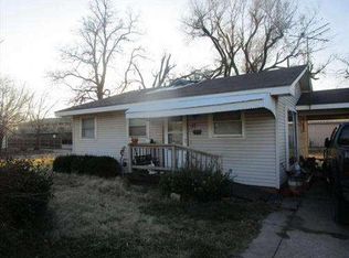 1736 S Seneca Ct, Wichita, KS 67213