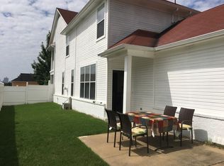 198 Island Bluff Dr, Memphis, TN 38103